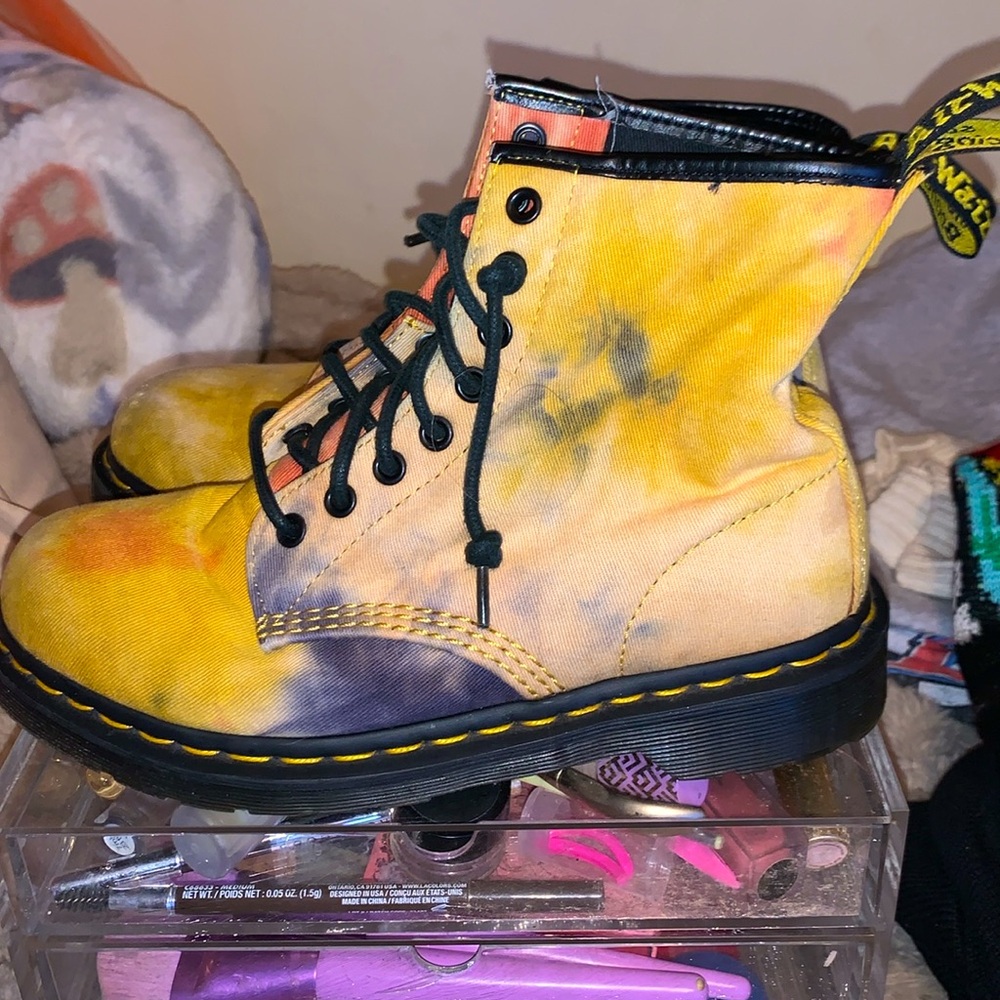 Doc martens 8 eye lace up tie dye denim boots unisex size 6 uk